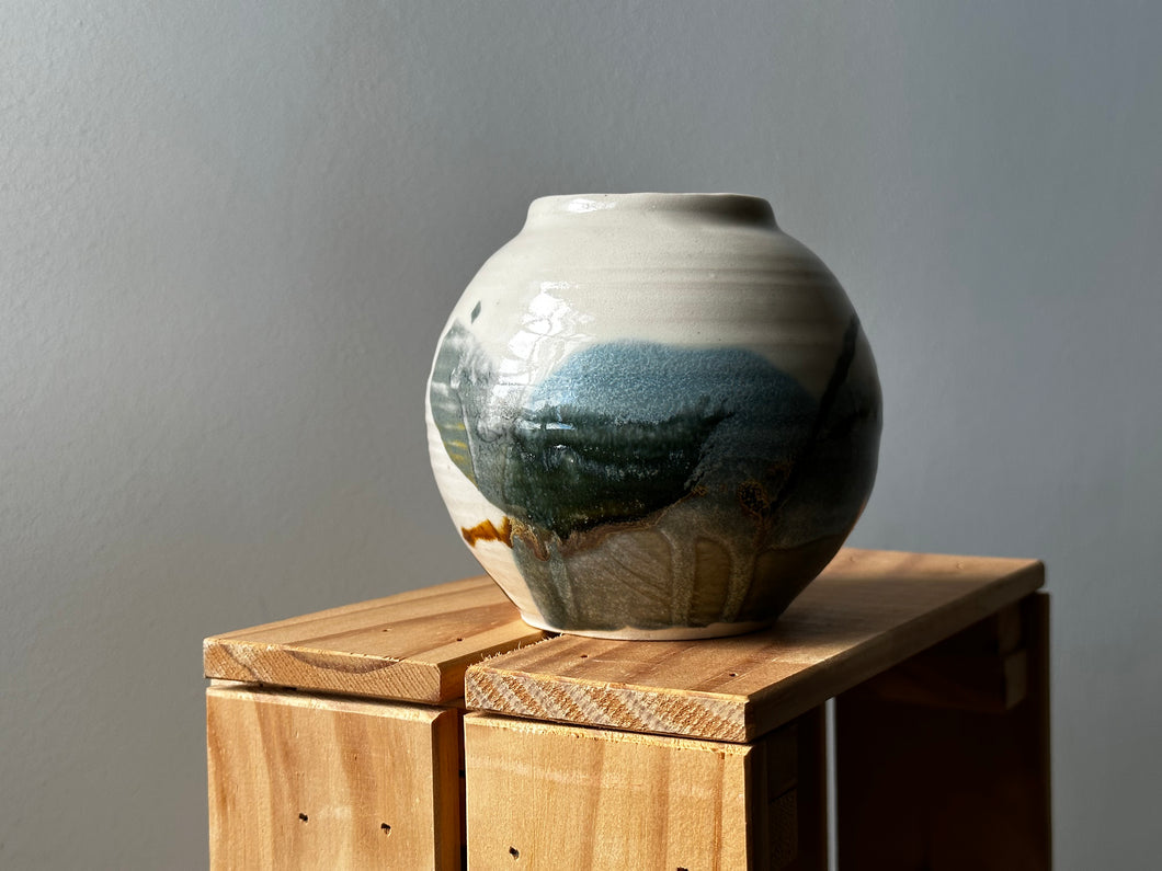Small Vase (Lotus Seed Paste)